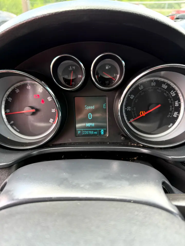 Buick Regal Base 2012