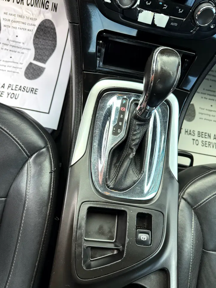 Buick Regal Base 2012