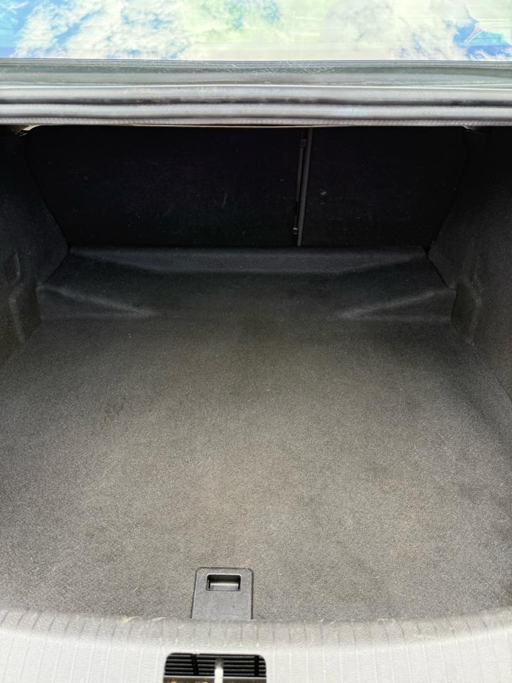 Buick Regal Base 2012