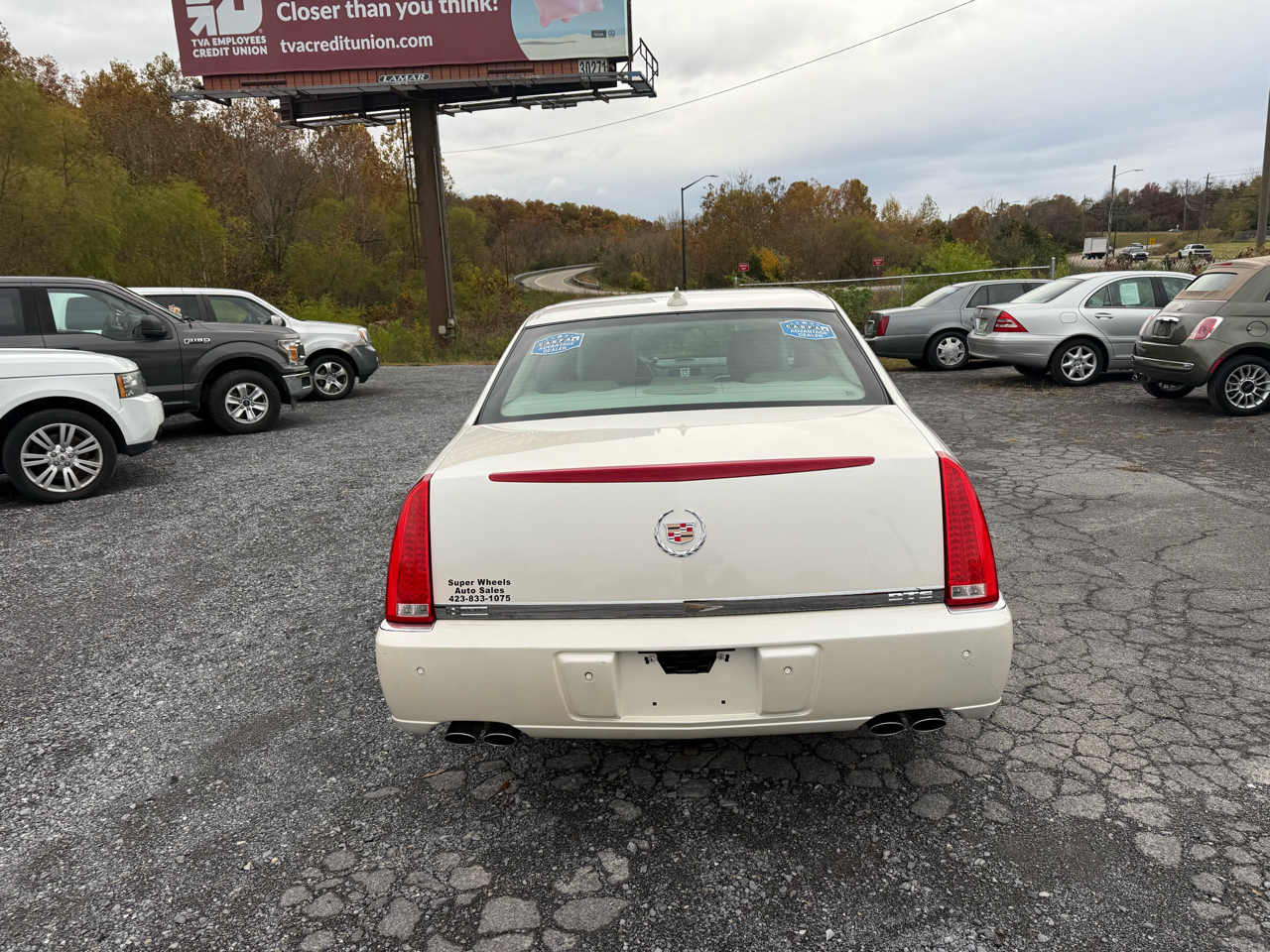 Cadillac DTS Luxury 2010