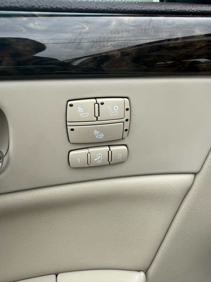 Cadillac DTS Luxury 2010