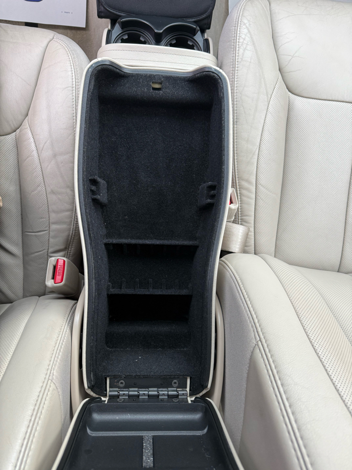 Cadillac DTS Luxury 2010