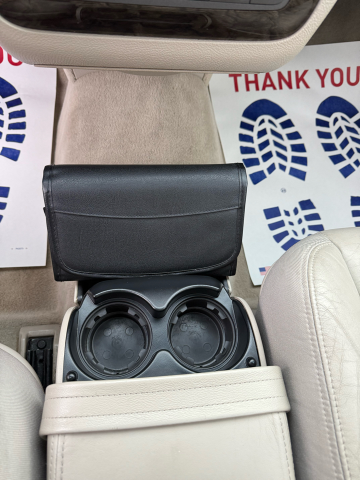 Cadillac DTS Luxury 2010