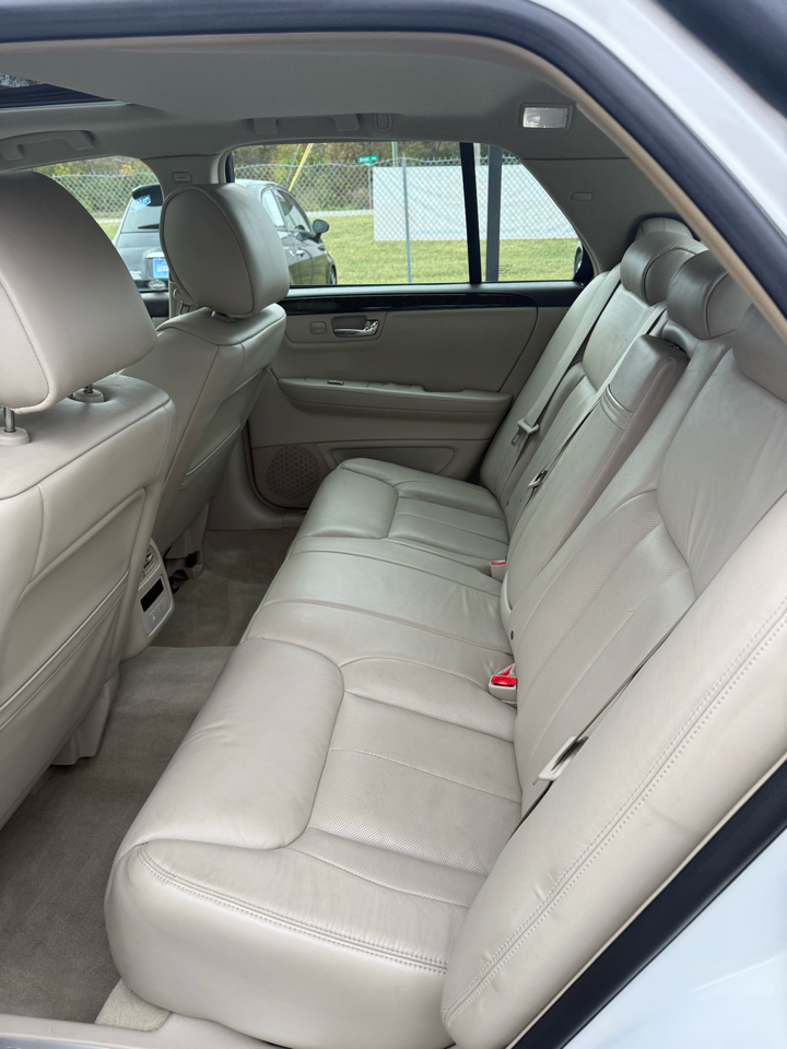 Cadillac DTS Luxury 2010