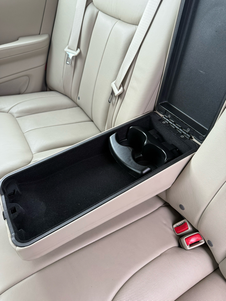 Cadillac DTS Luxury 2010