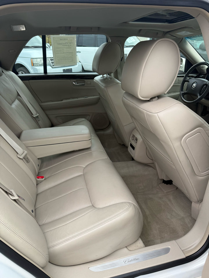 Cadillac DTS Luxury 2010