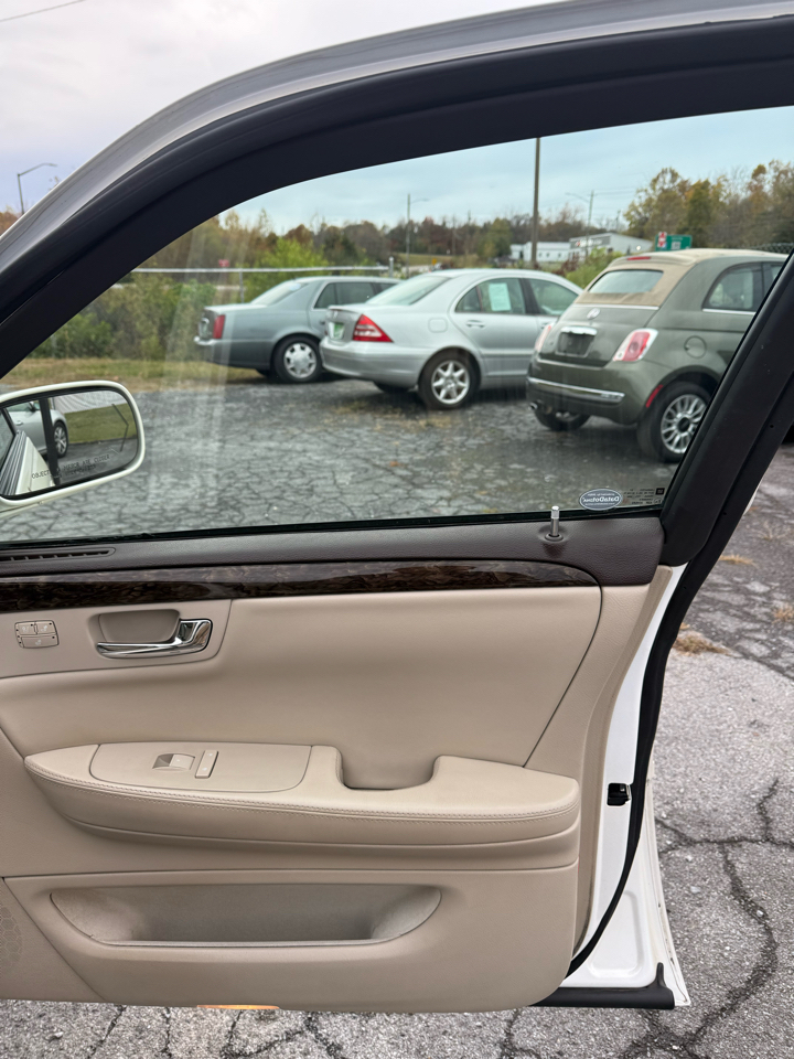 Cadillac DTS Luxury 2010