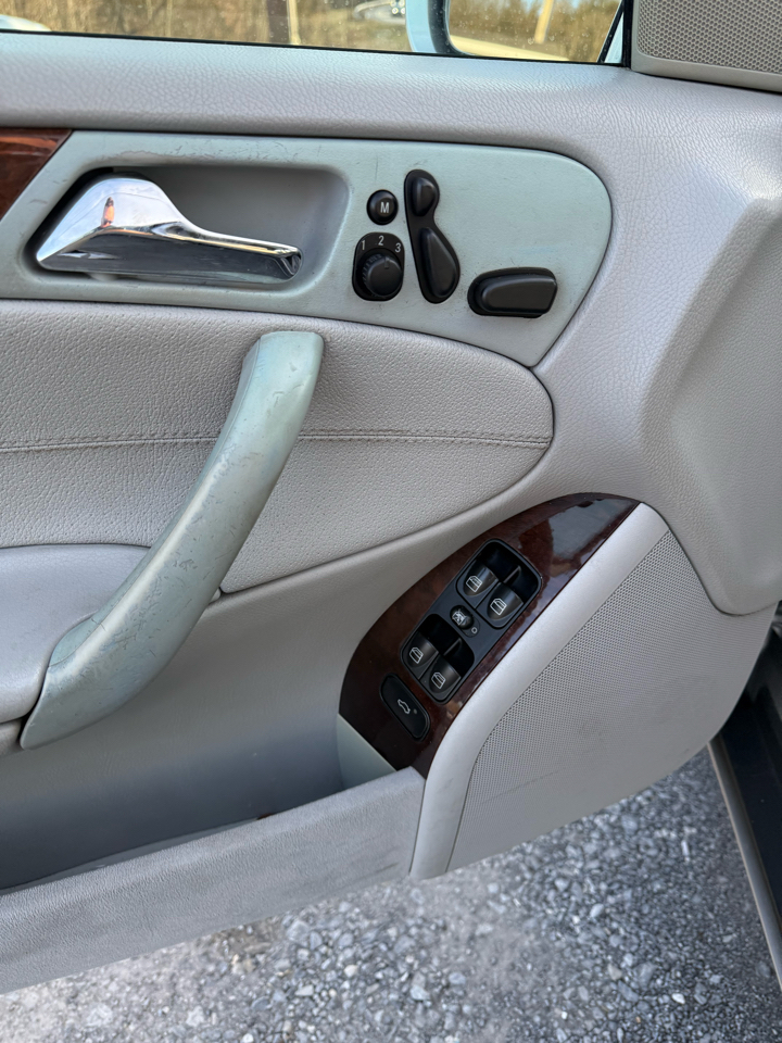 Mercedes-Benz C-Class C320 Sedan 2003