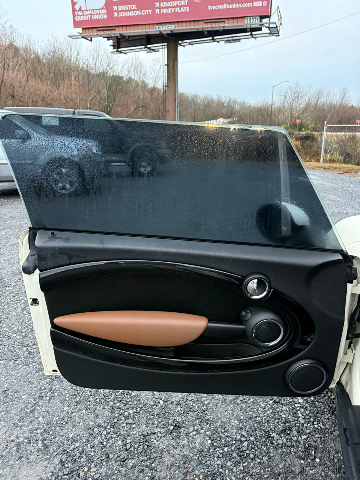 MINI Cooper Base 2011