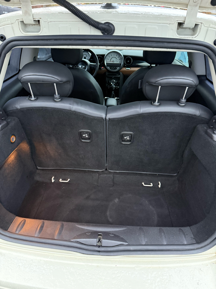 MINI Cooper Base 2011