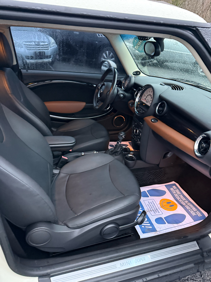 MINI Cooper Base 2011