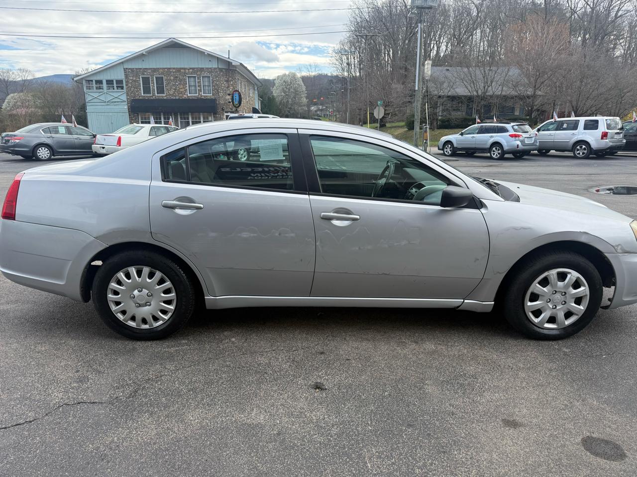 Mitsubishi Galant ES 2008