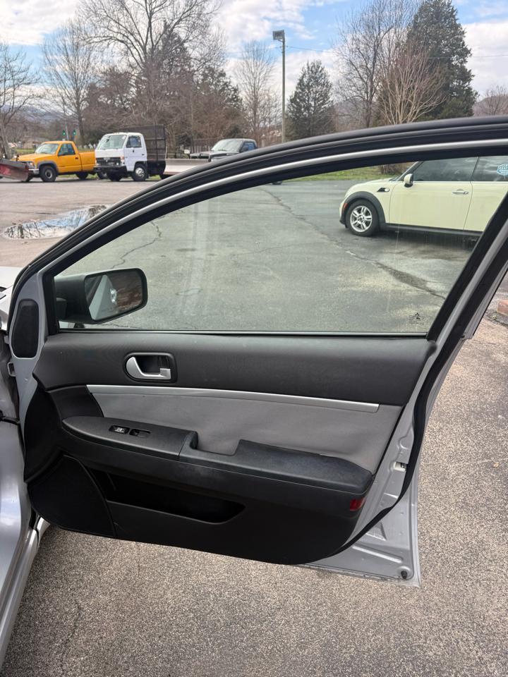 Mitsubishi Galant ES 2008