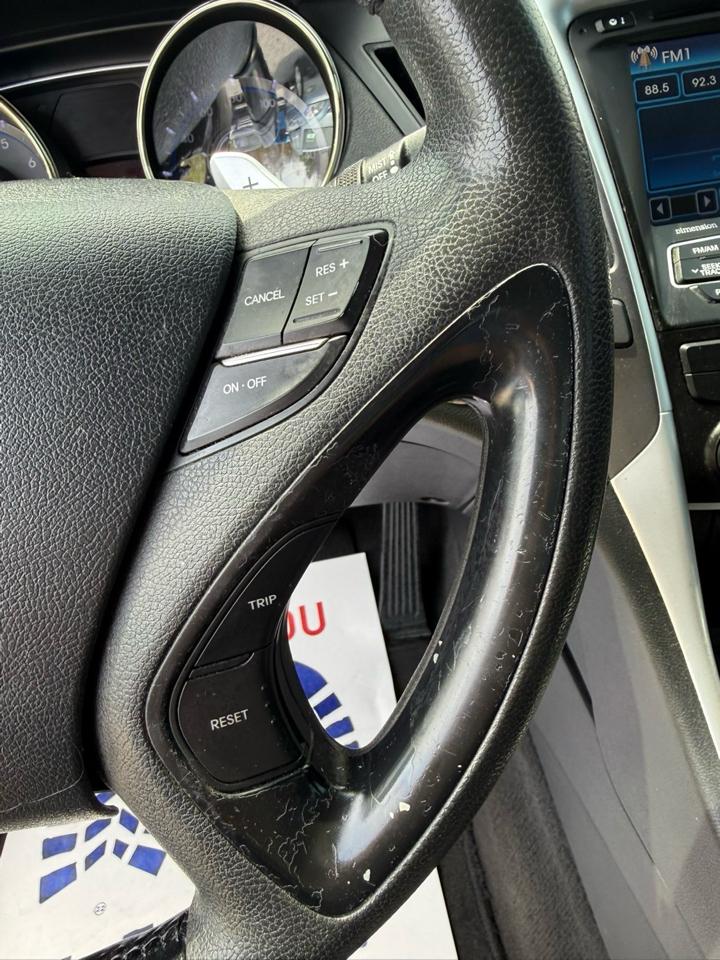 Hyundai Sonata SE Auto 2013