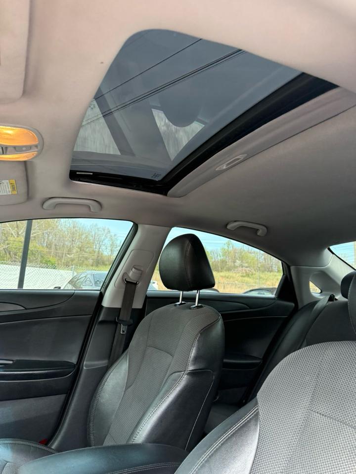 Hyundai Sonata SE Auto 2013