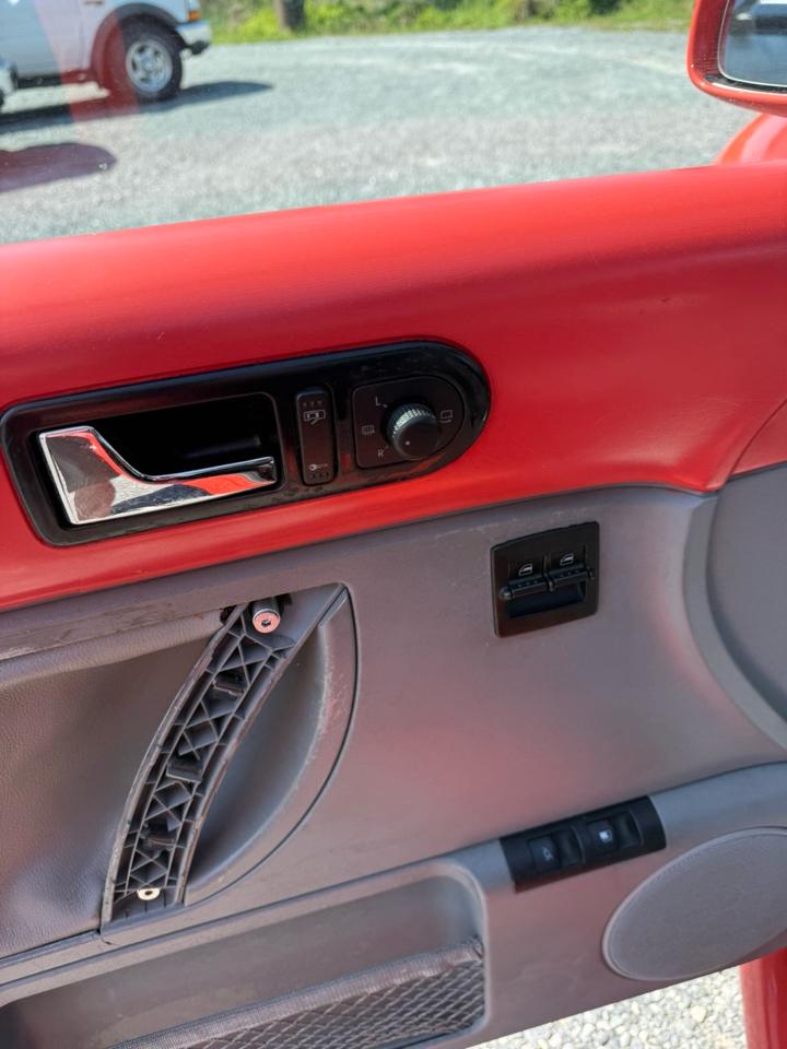 Volkswagen New Beetle GLS 2.0L 2003