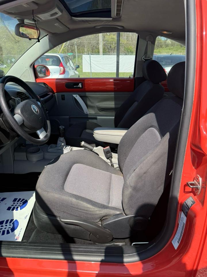 Volkswagen New Beetle GLS 2.0L 2003