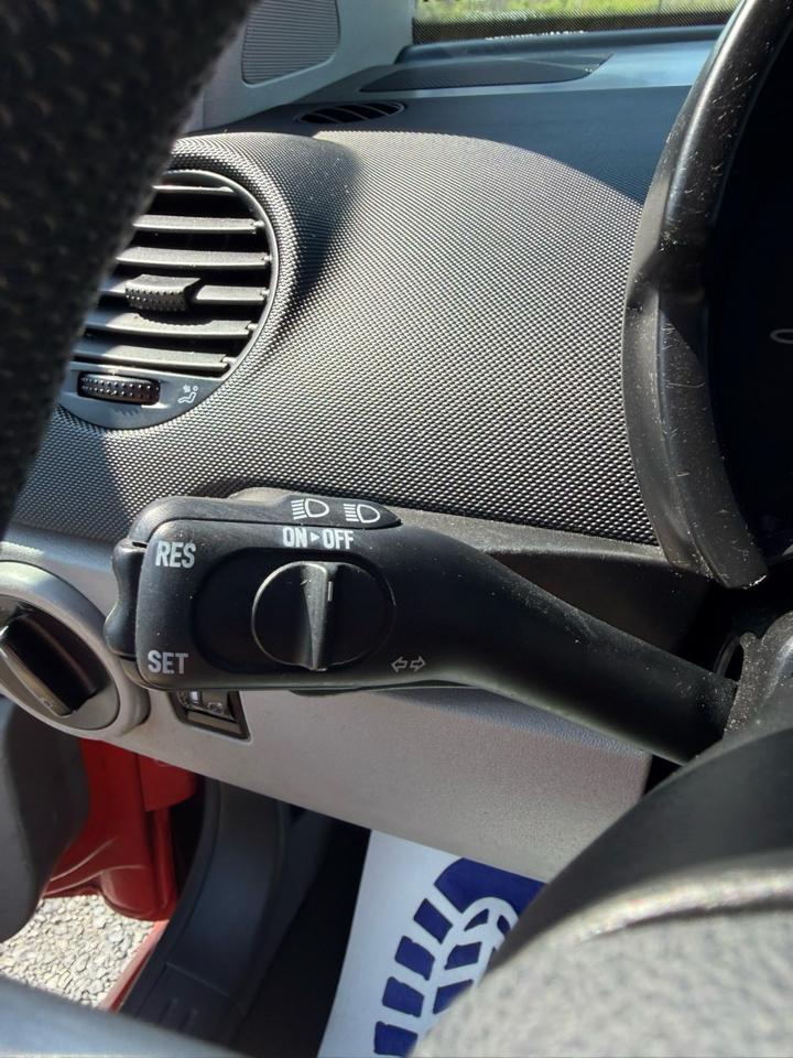 Volkswagen New Beetle GLS 2.0L 2003