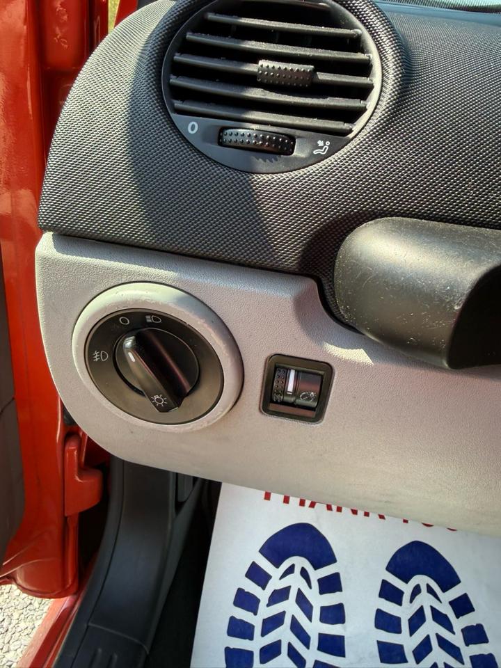 Volkswagen New Beetle GLS 2.0L 2003