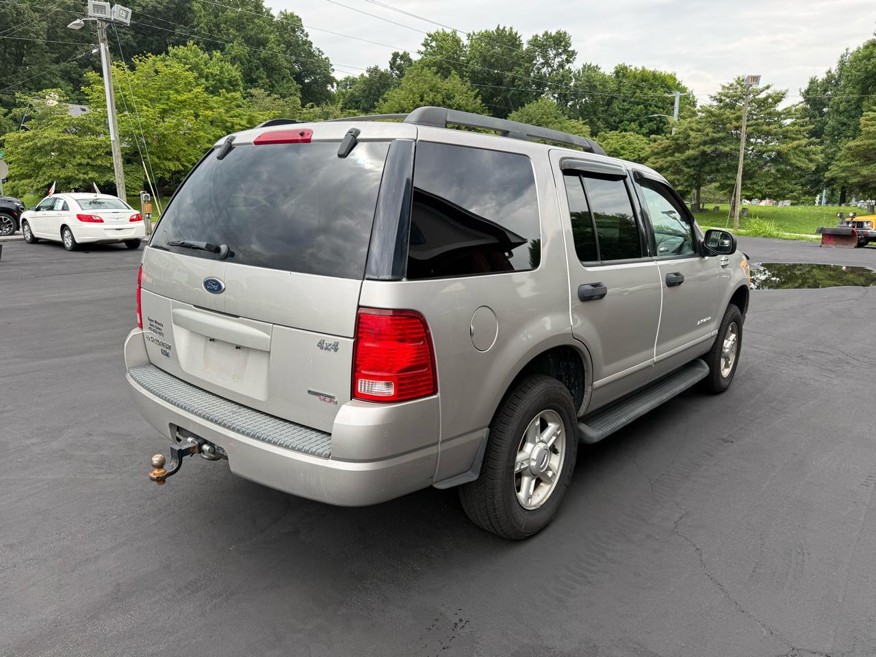 Ford Explorer XLT 4.0L 4WD 2005