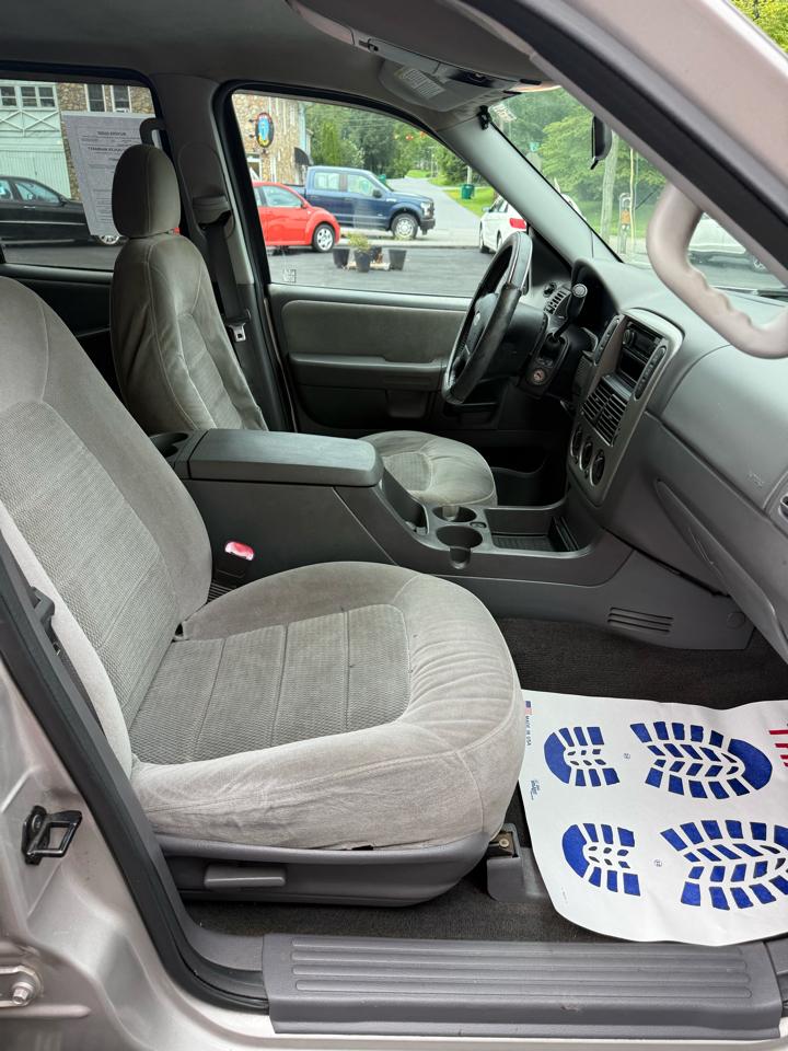 Ford Explorer XLT 4.0L 4WD 2005