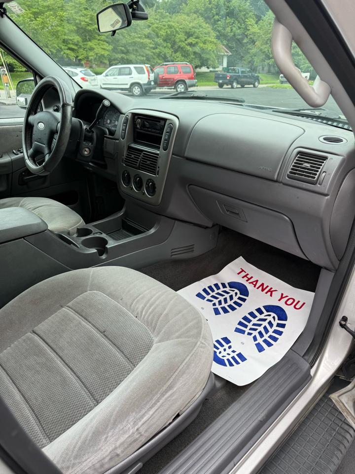 Ford Explorer XLT 4.0L 4WD 2005