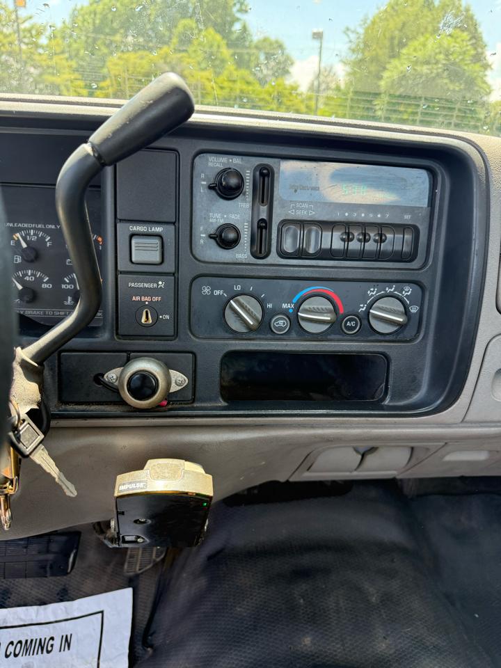 GMC Sierra C/K 1500 Special Reg. Cab 8-ft. Bed 2WD 1997