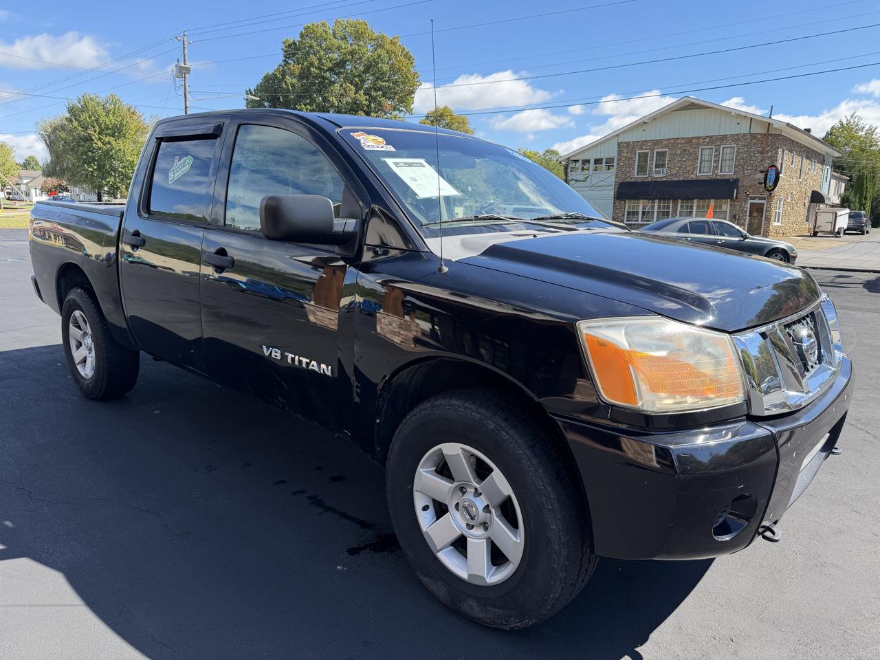 Nissan Titan XE Crew Cab 4WD SWB 2009