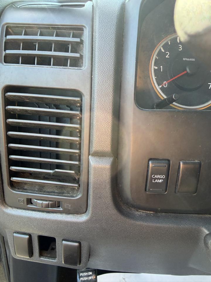 Nissan Titan XE Crew Cab 4WD SWB 2009