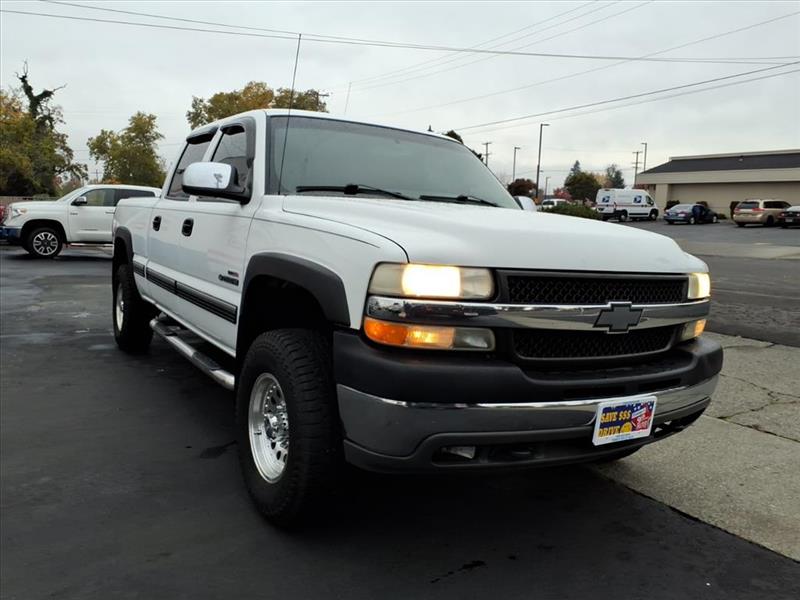 Chevrolet Silverado 2500HD Crew Cab Long Bed 4WD 2002