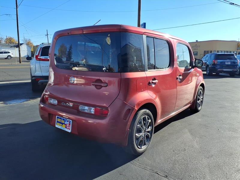 2009 Nissan Cube S photo 2