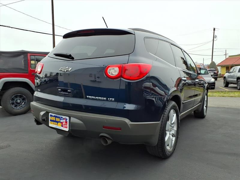 2012 Chevrolet Traverse LTZ photo 3