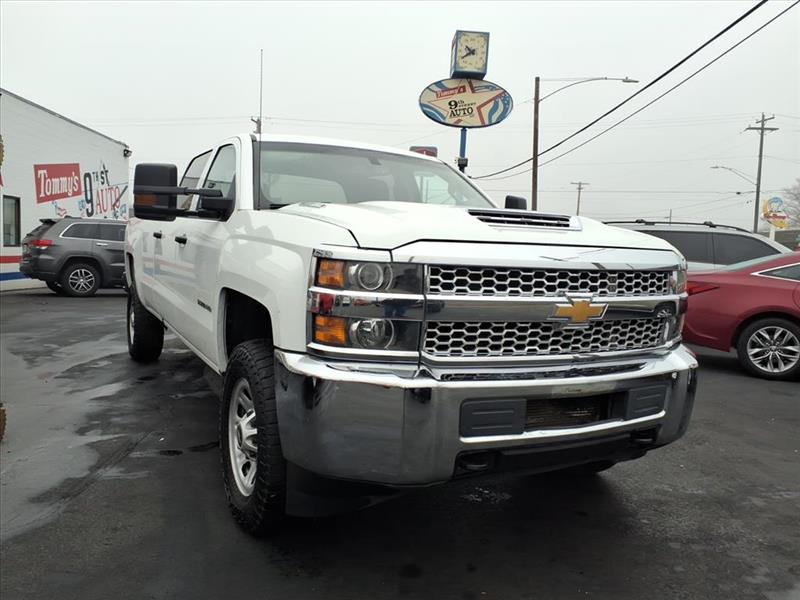 2019 Chevrolet Silverado 3500HD Work Truck photo 3