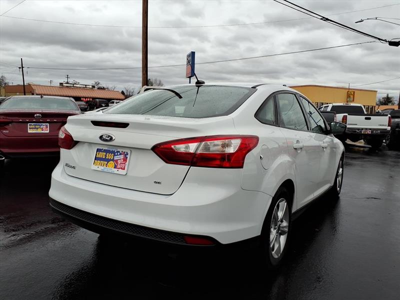 Ford Focus SE Sedan 2014