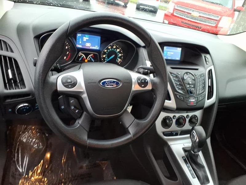 Ford Focus SE Sedan 2014