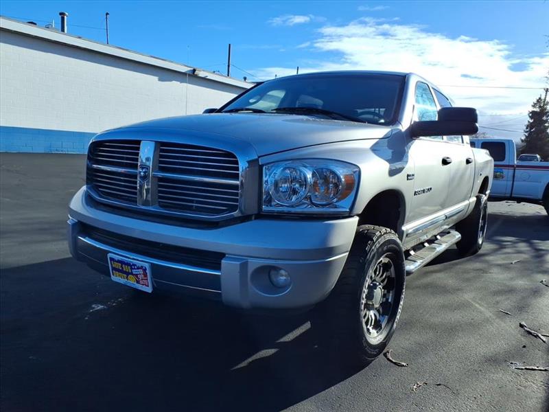 Dodge Ram 1500 SLT Mega Cab 4WD 2006
