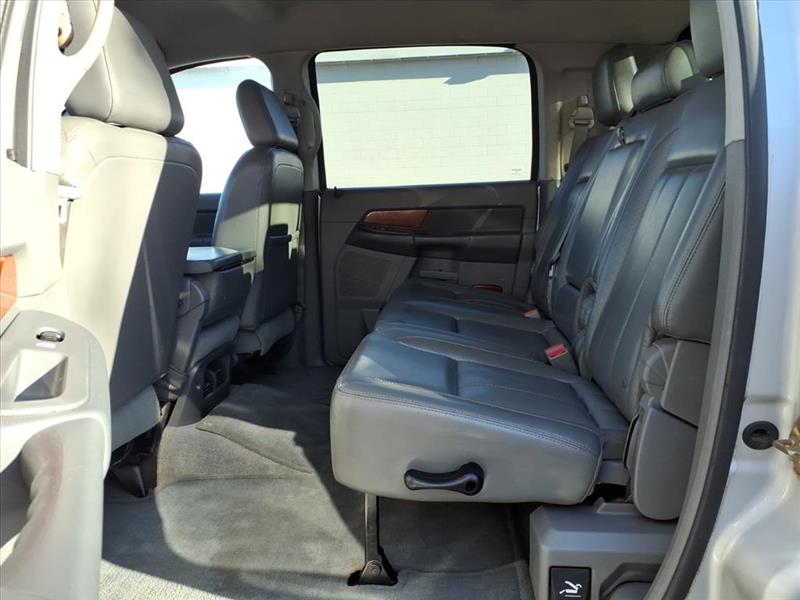 Dodge Ram 1500 SLT Mega Cab 4WD 2006