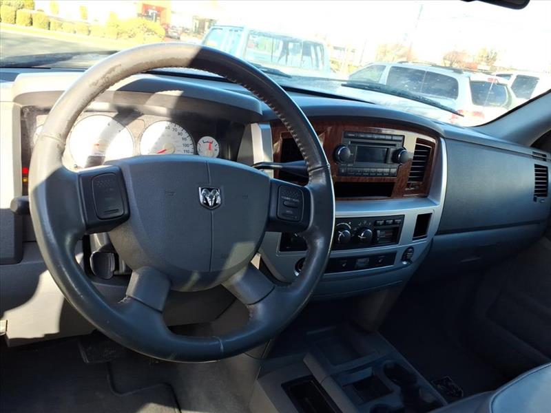 Dodge Ram 1500 SLT Mega Cab 4WD 2006