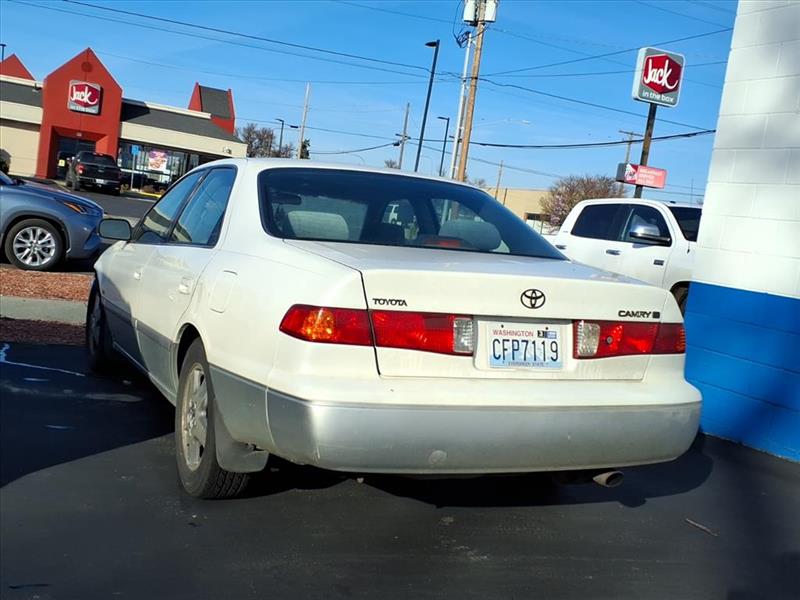 Toyota Camry CE 2001