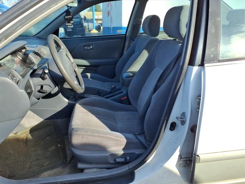 Toyota Camry CE 2001