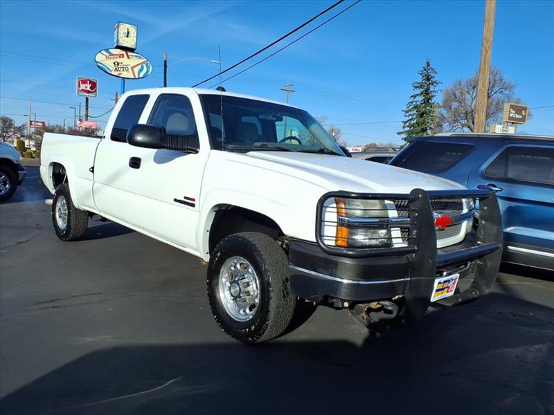 Chevrolet Silverado 2500HD Ext. Cab Long Bed 4WD 2004