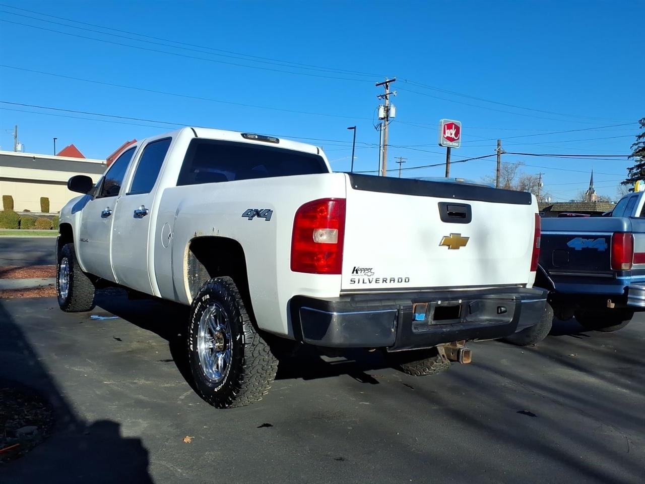 Chevrolet Silverado 2500HD Work Truck Crew Cab Std. Box 4WD 2008