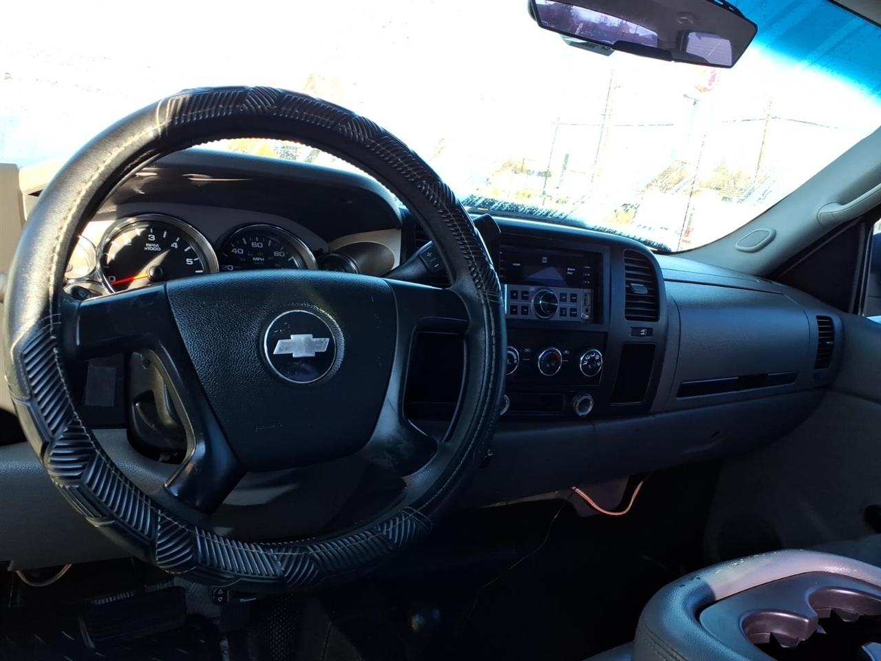 Chevrolet Silverado 2500HD Work Truck Crew Cab Std. Box 4WD 2008