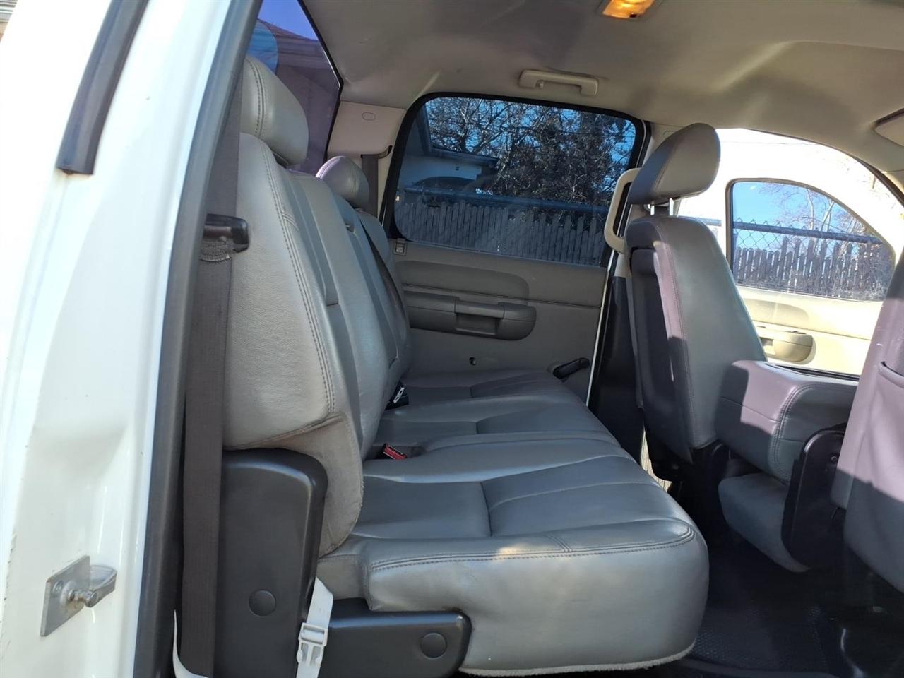 Chevrolet Silverado 2500HD Work Truck Crew Cab Std. Box 4WD 2008