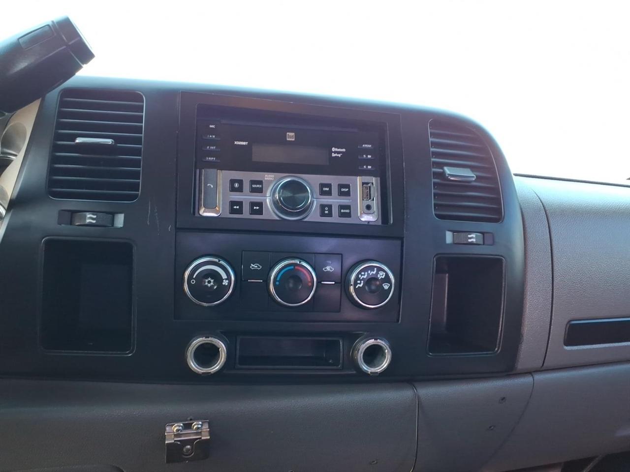 Chevrolet Silverado 2500HD Work Truck Crew Cab Std. Box 4WD 2008