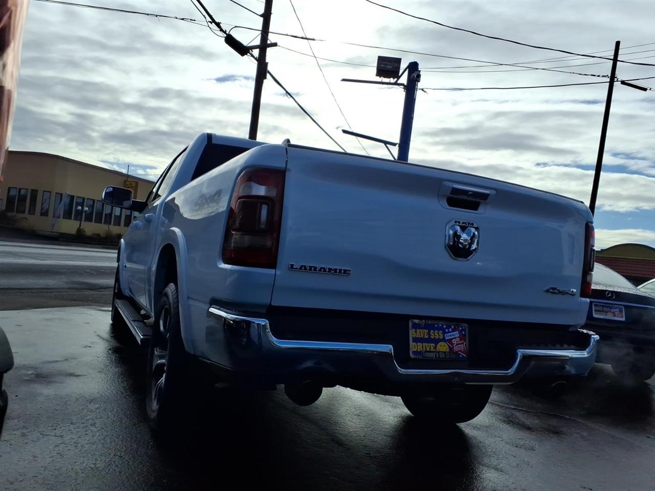 RAM 1500 Laramie Crew Cab LWB 4WD 2019