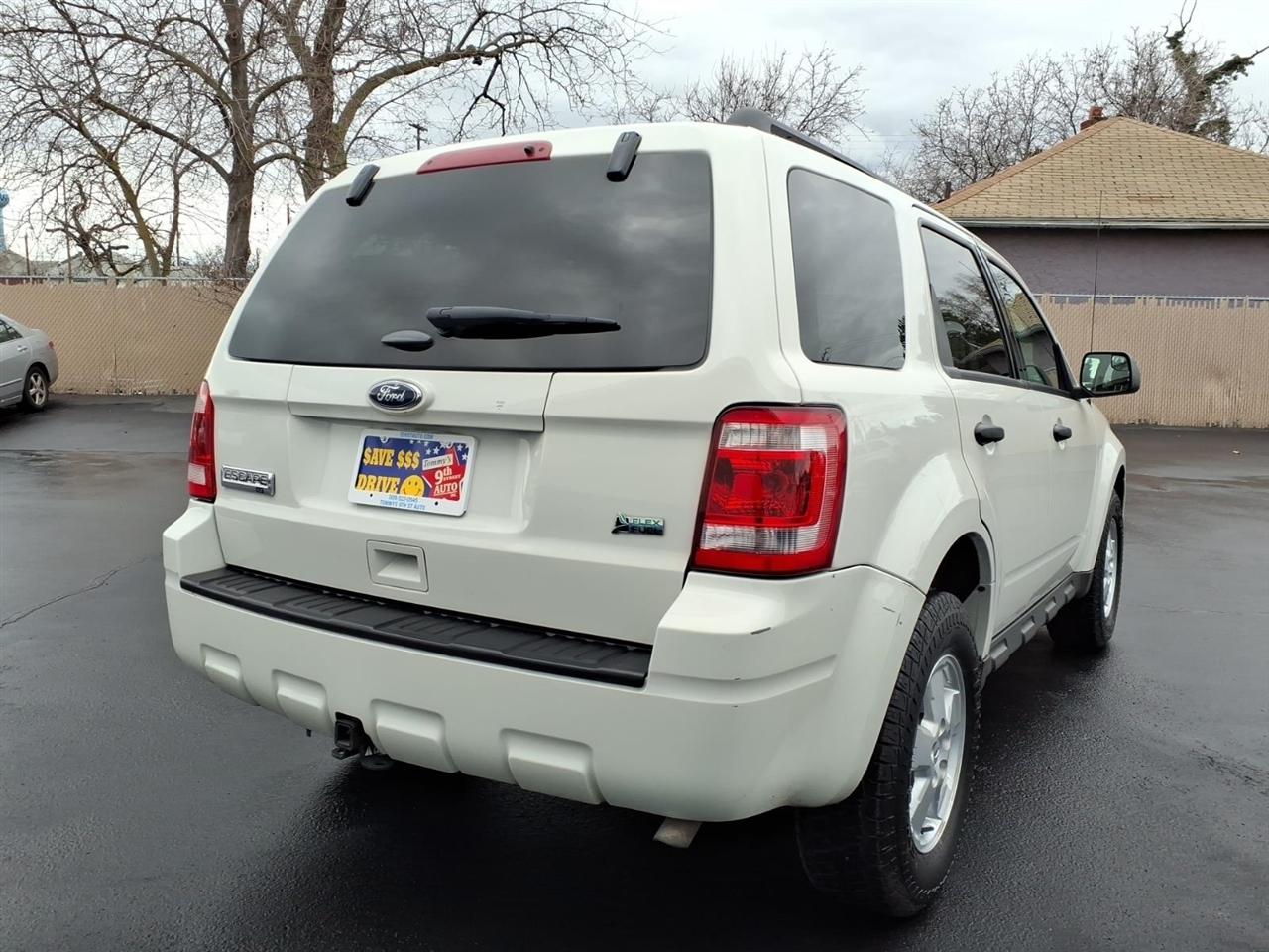 Ford Escape XLT 4WD 2012
