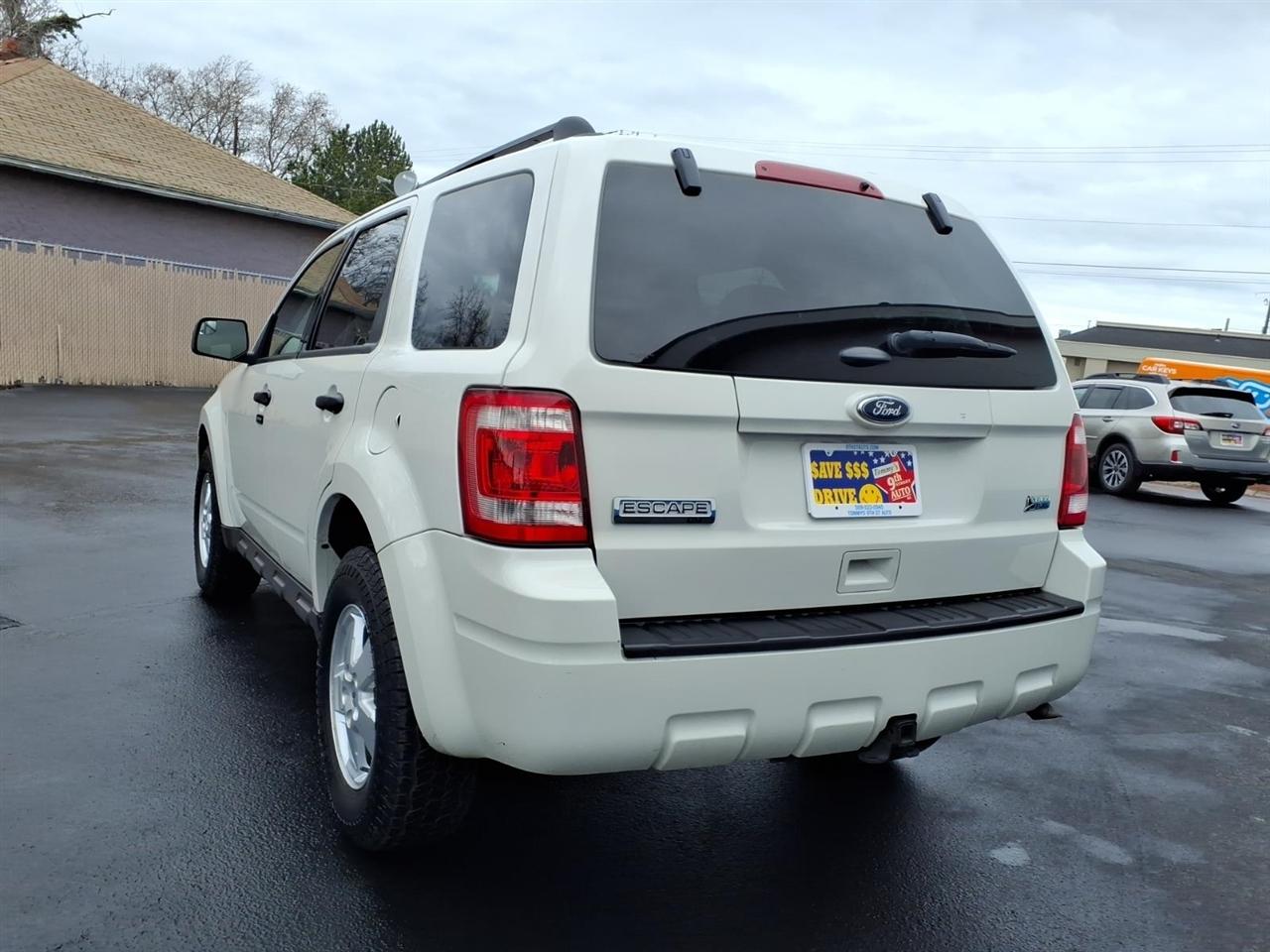 Ford Escape XLT 4WD 2012