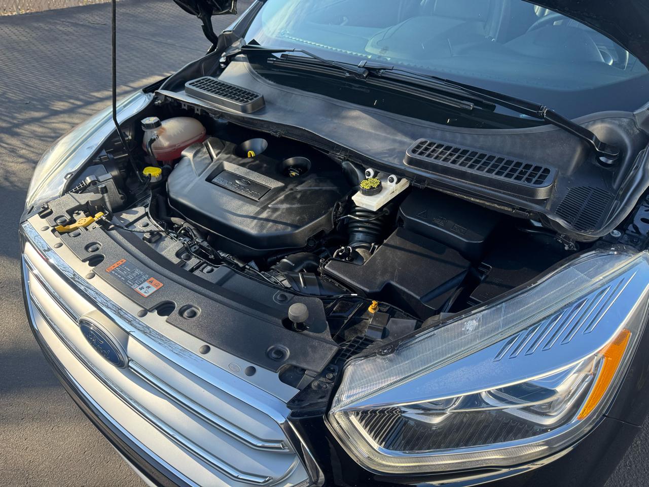 Ford Escape Titanium 4WD 2017