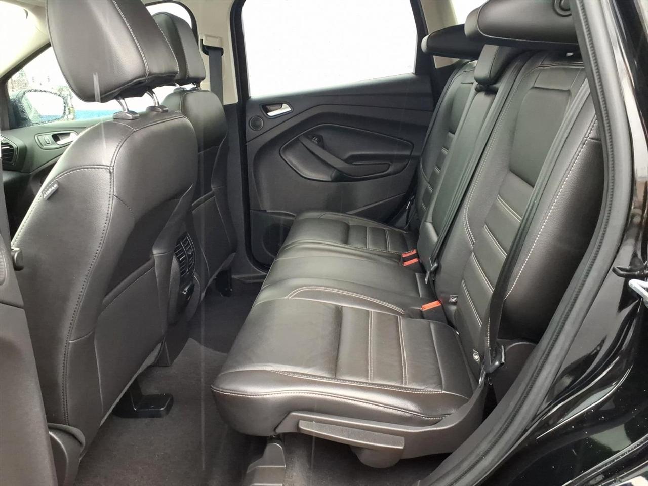 Ford Escape Titanium 4WD 2017